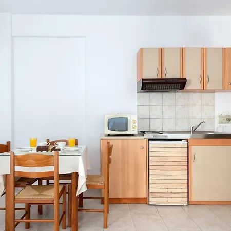 Apartman Pernari Szpartiá